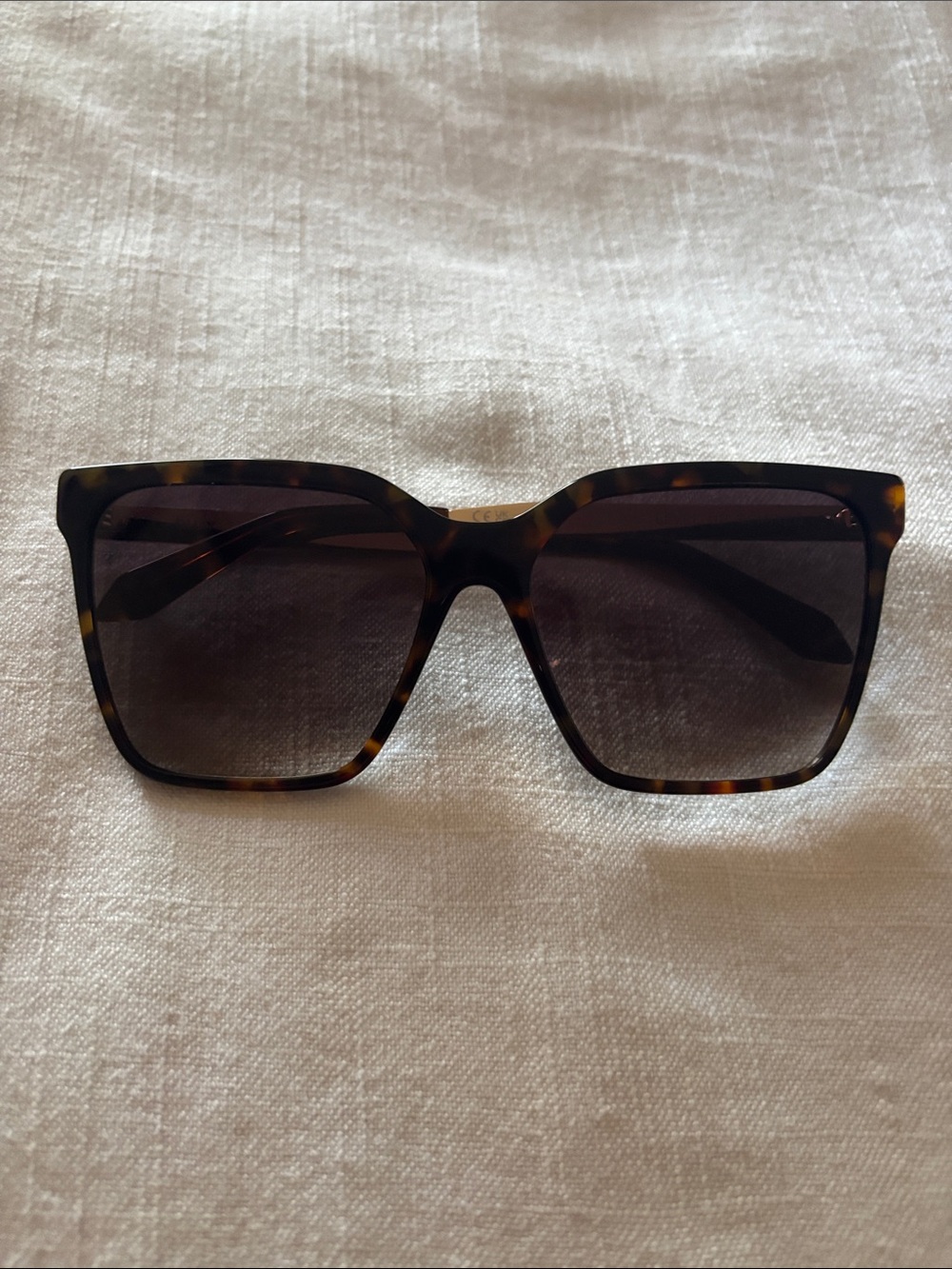 Quay Australia Tortoiseshell Square Sunglasses with Dark Brown Gradient Lenses